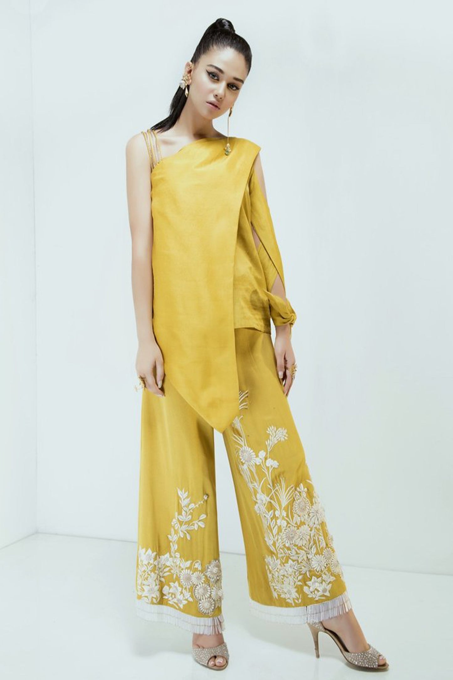 Yellow-Myth